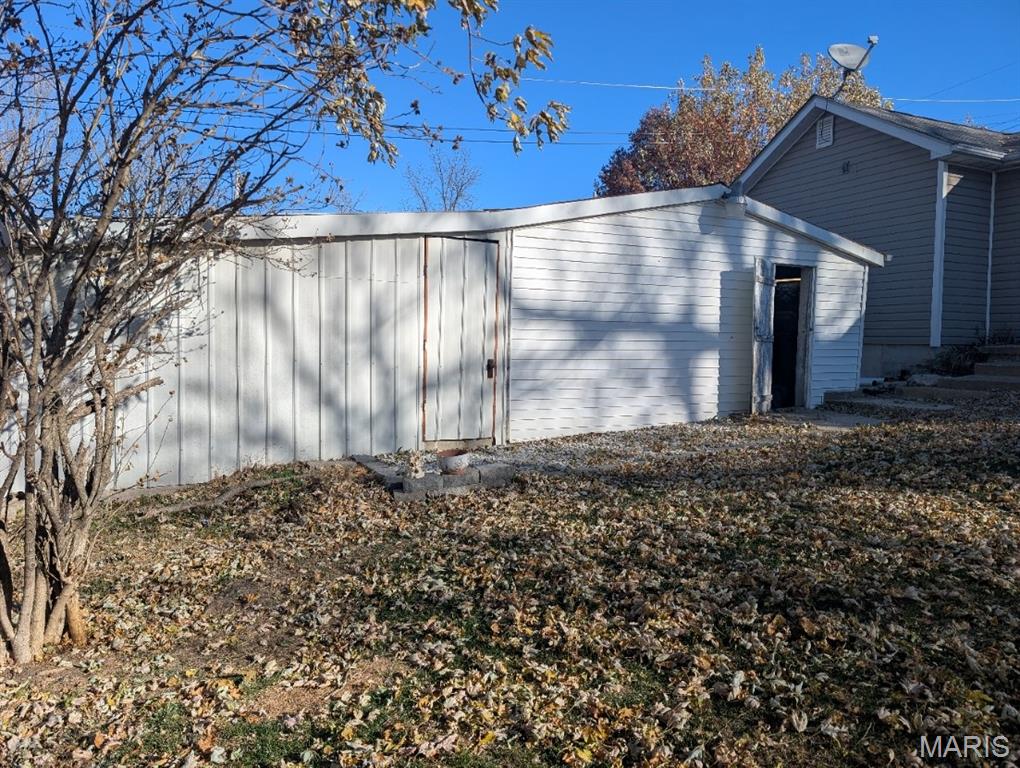 105 3rd Street Eolia, MO 63344 - Photo 9 of 18