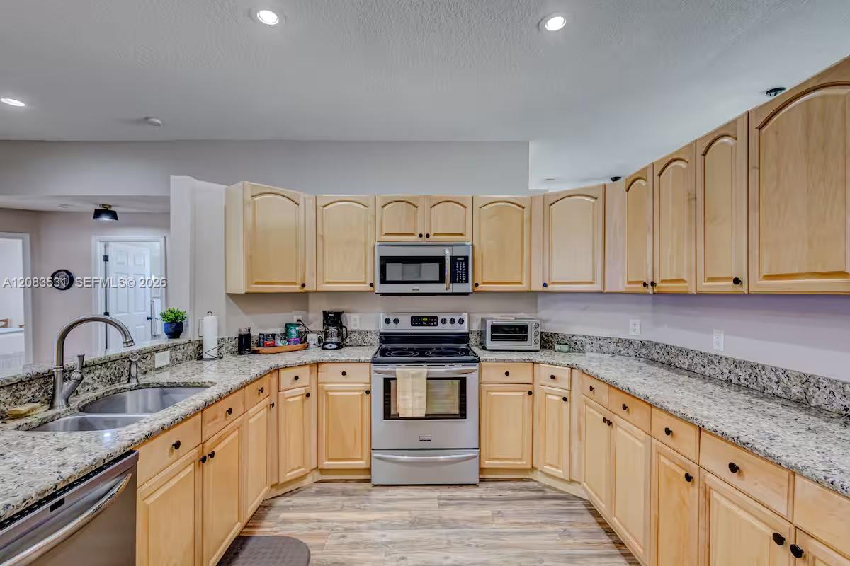 1797 Hollyhock Road Wellington, FL 33414 - Photo 13 of 38 Gallery Image 13