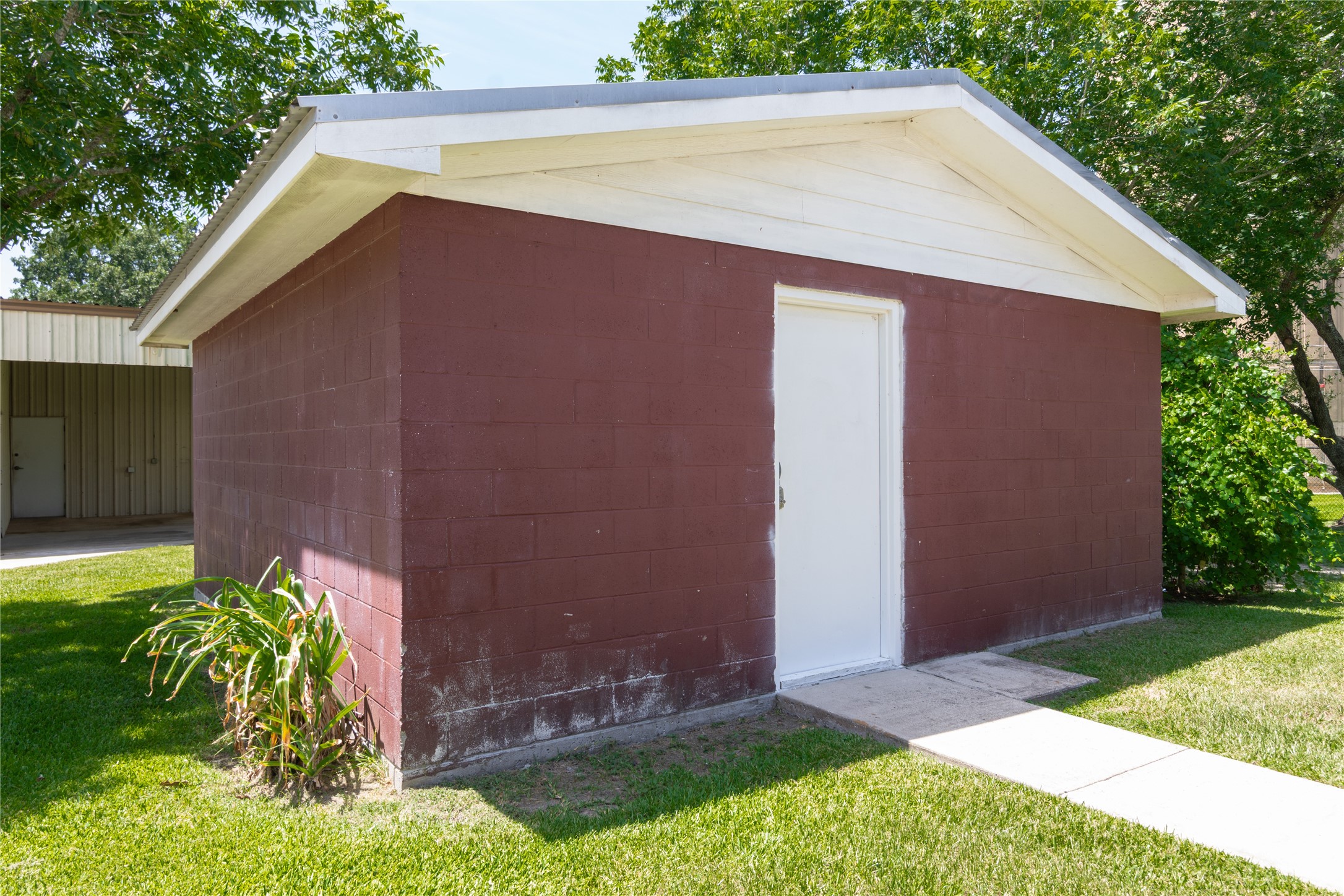 1112 Crenshaw Road Pasadena, TX 77504 - Photo 46 of 50 Large 19 x 19 Air-Conditioned (Window Unit)Concrete building - Make a Great Safe room, Craft Hobby room, Man cave or storage building!