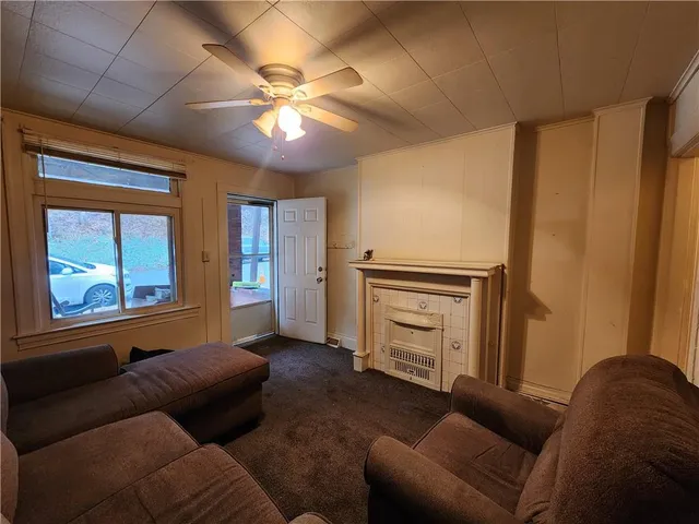 $120,000 | 517 5th Street, Pitcairn, PA 15140