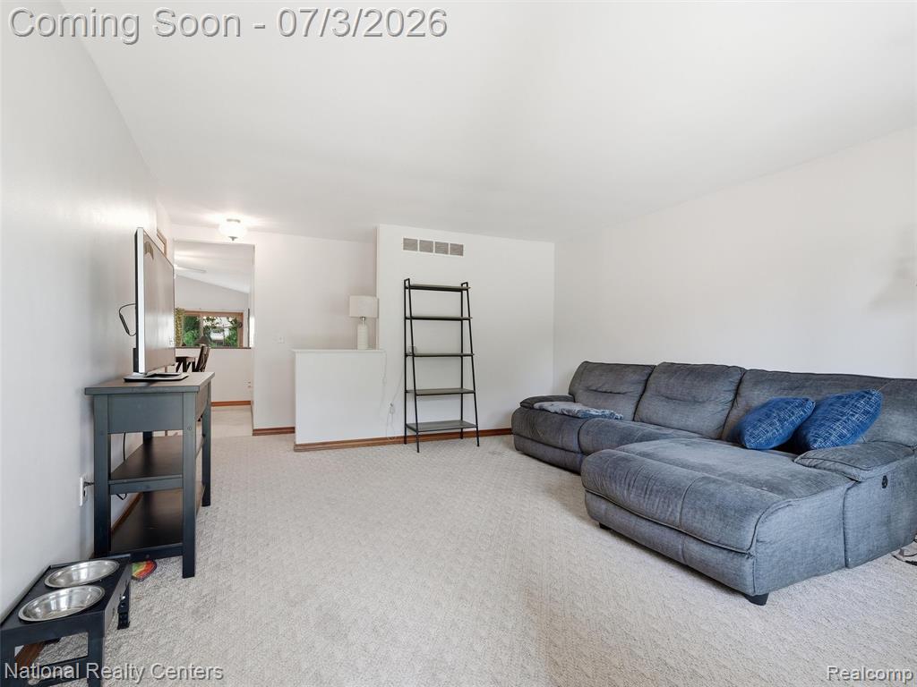 40368 Village Wood Road Novi, MI 48375 - Photo 6 of 49