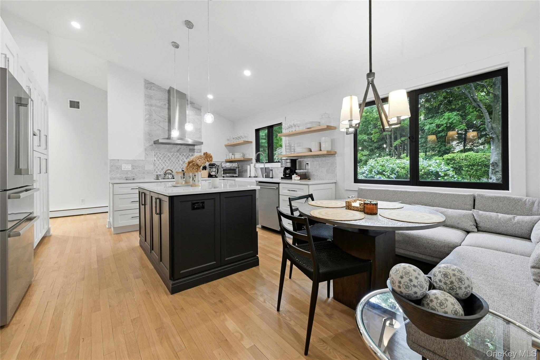75 Laurel Hill Road Centerport, NY 11721 - Photo 4 of 28 Eat in Kitchen
