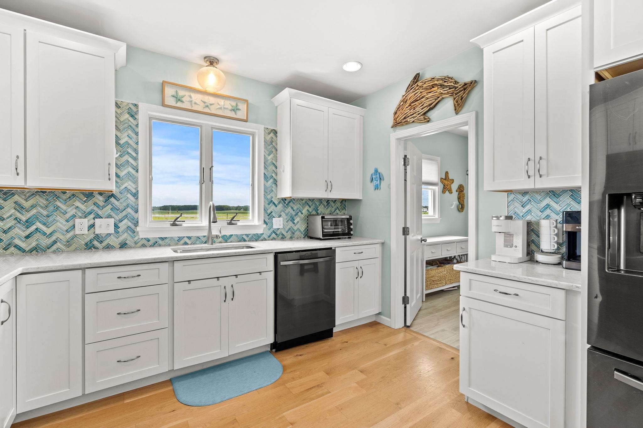 527 Ocean Boulevard Hampton, NH 03842 - Photo 14 of 38