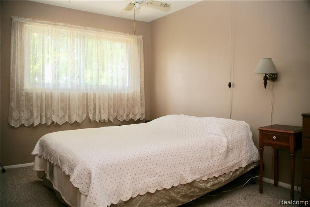 2328 Hillendale Drive Rochester Hills, MI 48309 - Photo 8 of 15