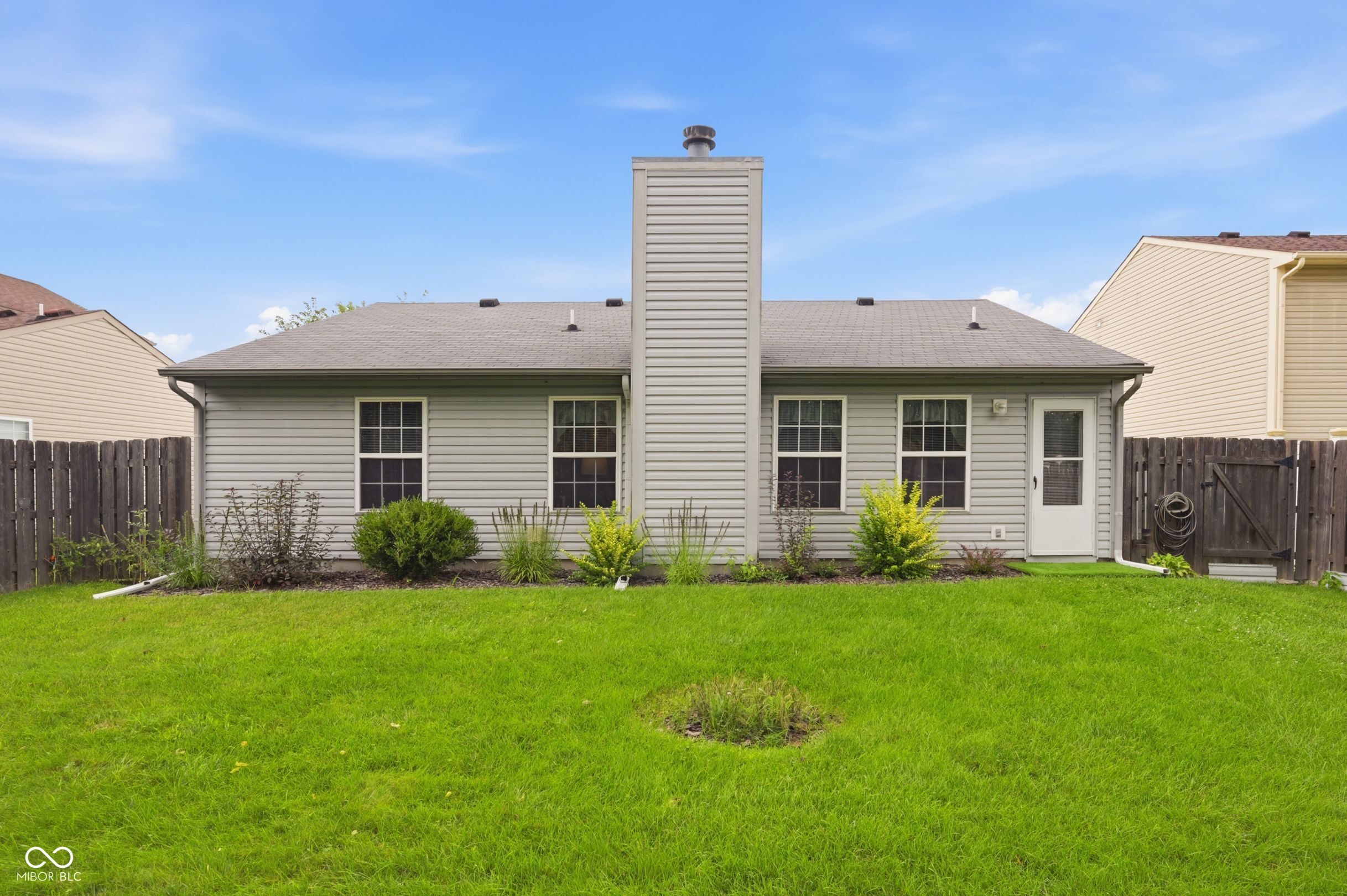 2915 Driving Wind Way Indianapolis, IN 46268 - Photo 18 of 25 Gallery Image 18