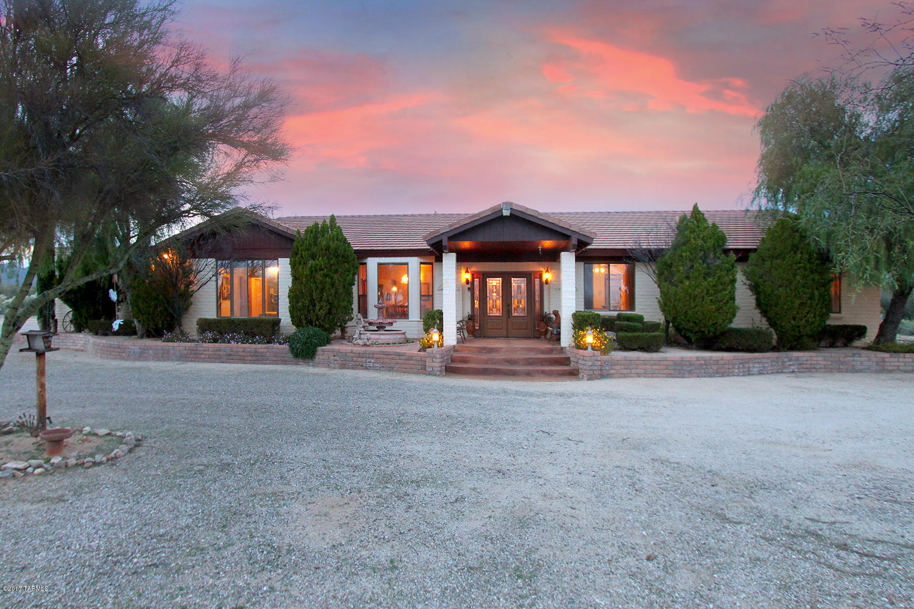 1460 West Moore Road Tucson, AZ 85755 - Photo 1 of 45 Gallery Image 1