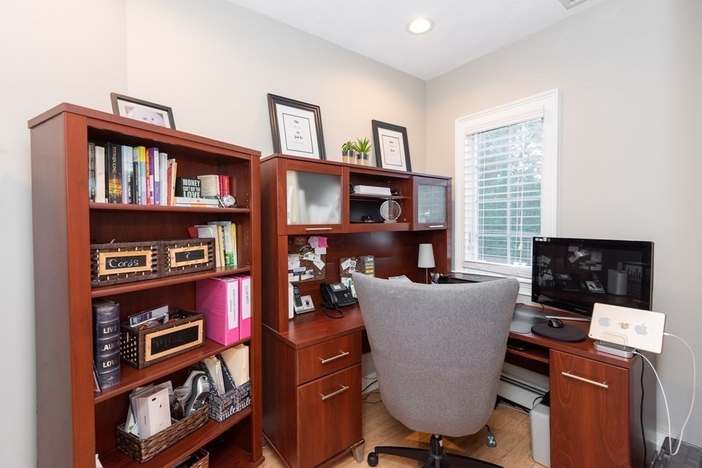 93 Juniper Drive Saugus, MA 01906 - Photo 15 of 42