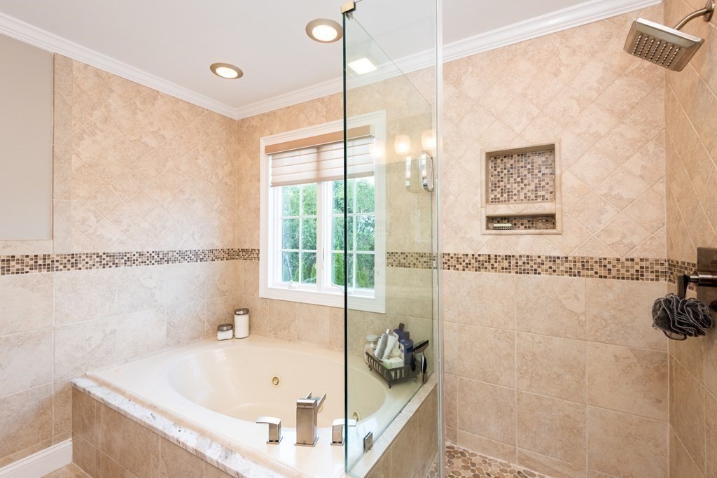 93 Juniper Drive Saugus, MA 01906 - Photo 22 of 42