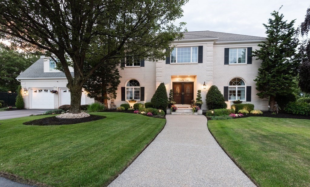 93 Juniper Drive Saugus, MA 01906 - Photo 3 of 42