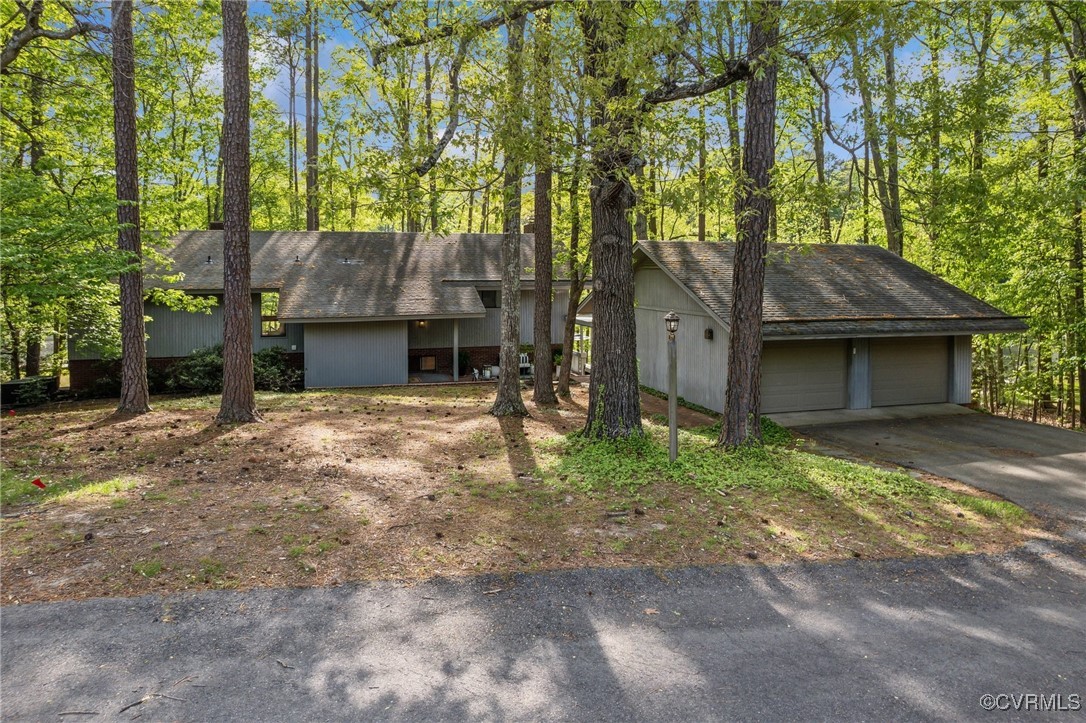 4460 Cheyenne Road Richmond, VA 23235 - Photo 47 of 47 View of front of home featuring a detached garage