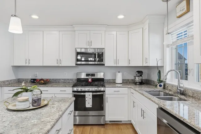 $689,800 | 17 Carousel Terrace, Dartmouth, MA 02747