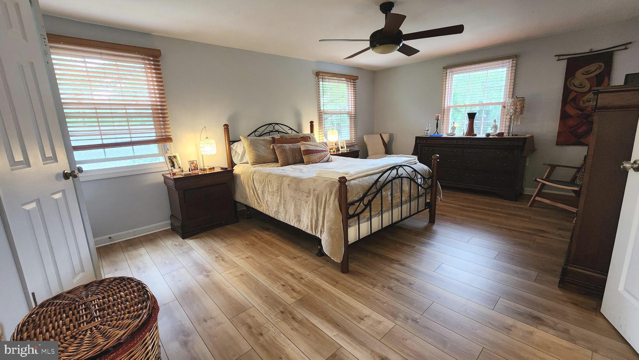 14004 Beechvue Lane Silver Spring, MD 20906 - Photo 16 of 57 Natural light & king-size space