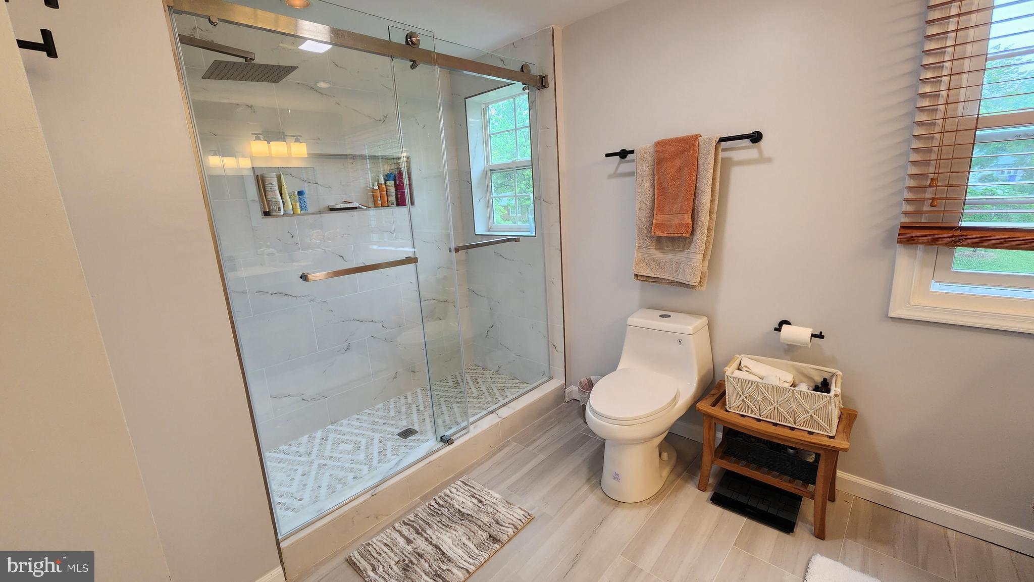 14004 Beechvue Lane Silver Spring, MD 20906 - Photo 18 of 57 Spacious and natural light