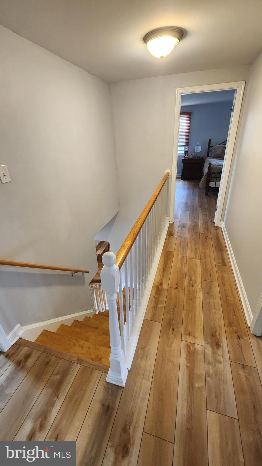 14004 Beechvue Lane Silver Spring, MD 20906 - Photo 29 of 57 Upper hallway at stairs