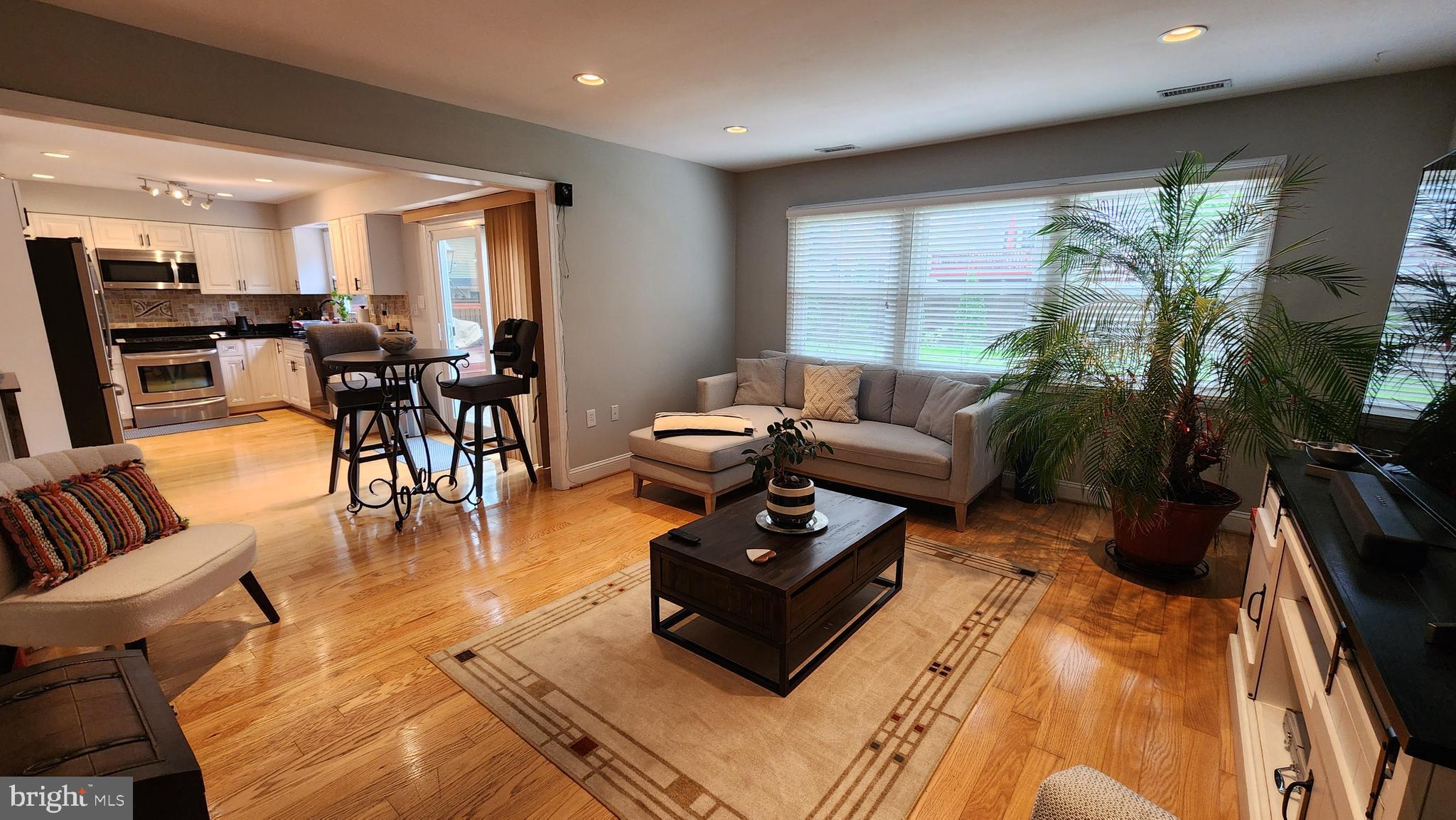 14004 Beechvue Lane Silver Spring, MD 20906 - Photo 31 of 57 Family room open to kitchen