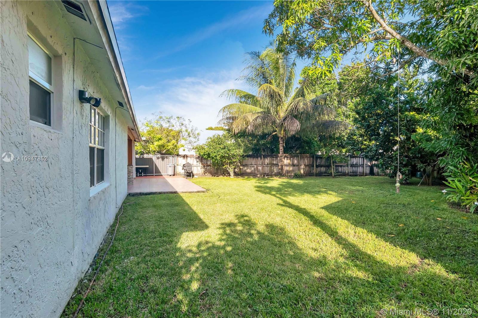 14851 Southwest 129th Place Road Miami, FL 33186 - Photo 15 of 41 Gallery Image 15