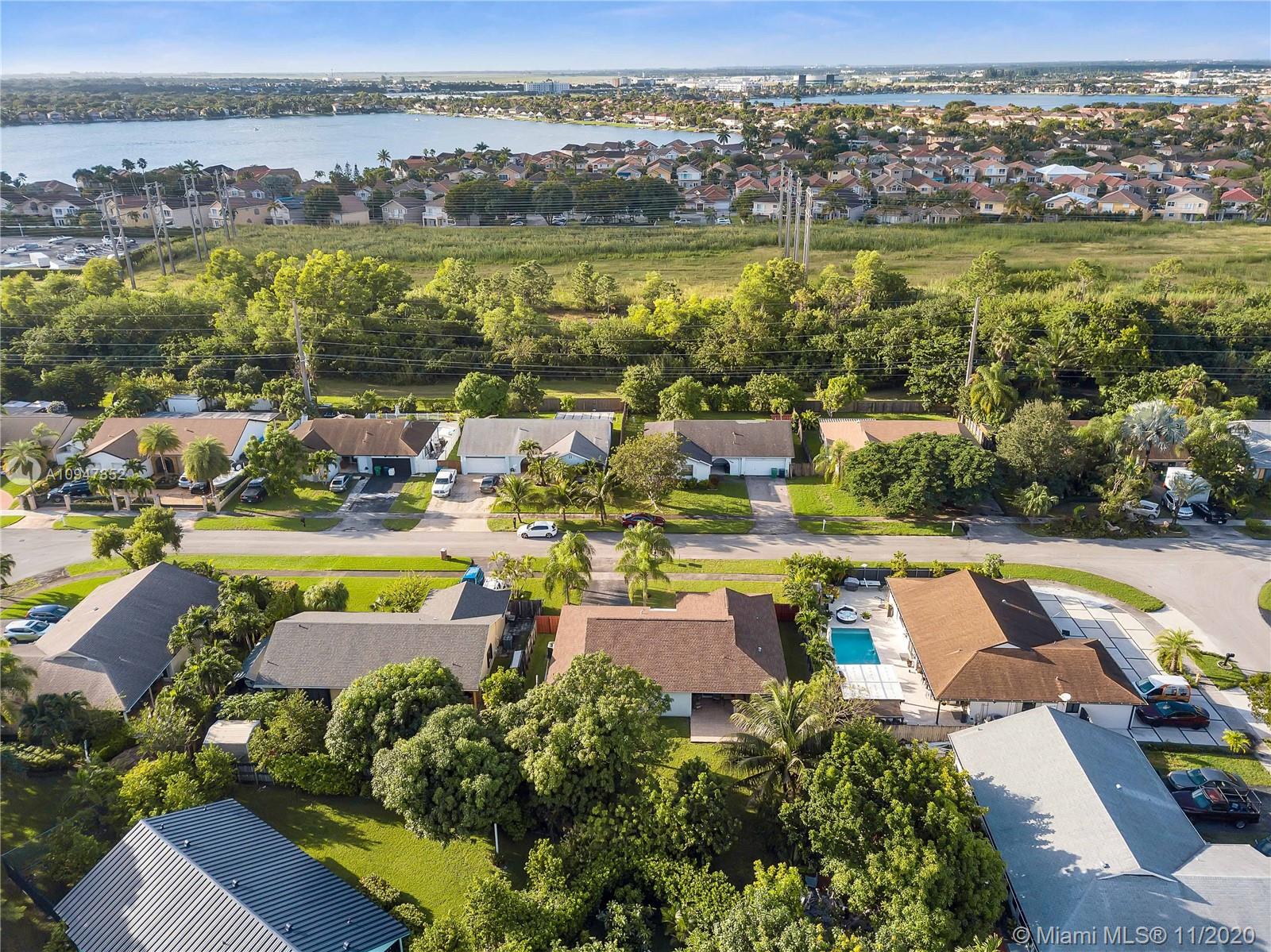 14851 Southwest 129th Place Road Miami, FL 33186 - Photo 10 of 41 Gallery Image 10