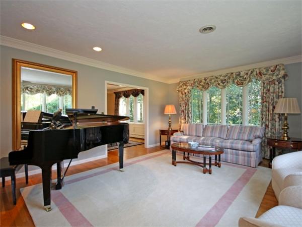 5 Liberty Road Medfield, MA 02052 - Photo 8 of 30 Gallery Image 8