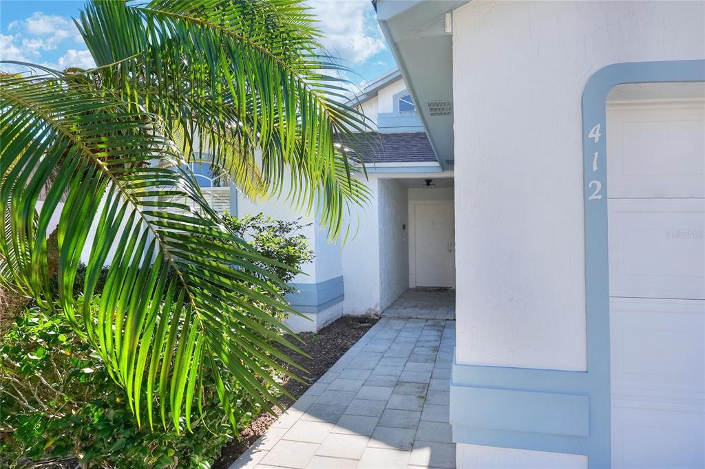 412 Emerald Cove Loop Lakeland, FL 33813 - Photo 3 of 48