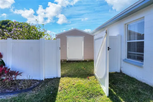 $325,500 | 412 Emerald Cove Loop, Lakeland, FL 33813