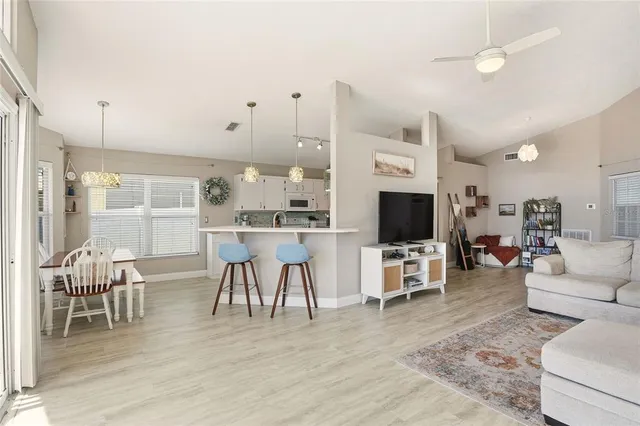 $325,500 | 412 Emerald Cove Loop, Lakeland, FL 33813