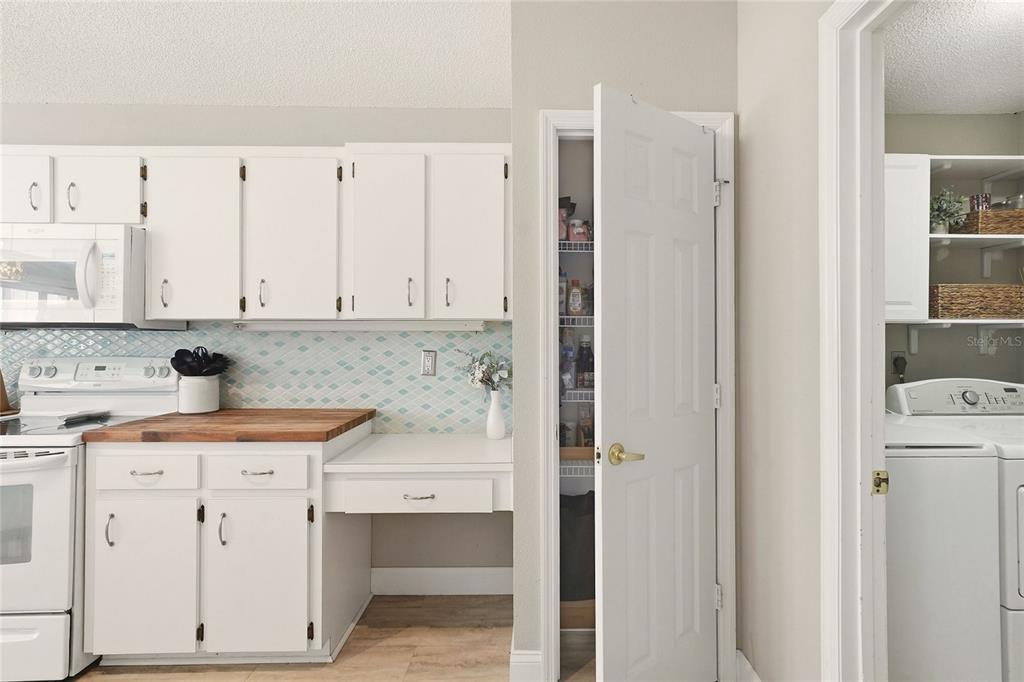 412 Emerald Cove Loop Lakeland, FL 33813 - Photo 9 of 48