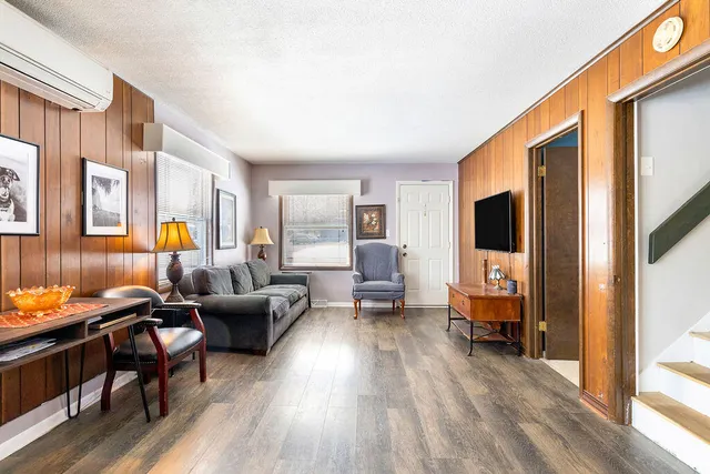 $229,900 | 735 East Marshall Street, Hastings, MI 49058