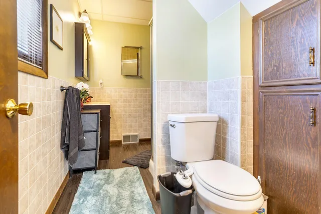 $229,900 | 735 East Marshall Street, Hastings, MI 49058