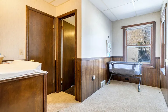 $229,900 | 735 East Marshall Street, Hastings, MI 49058