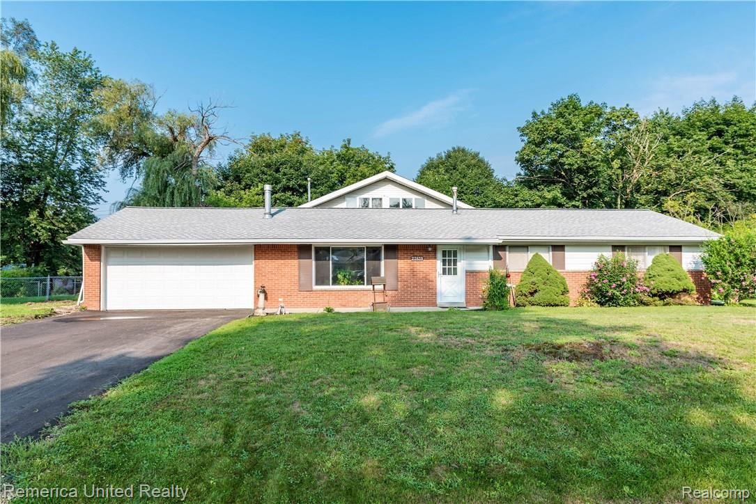 23839 Ripple Creek Novi, MI 48375 - Photo 3 of 17 DSC_1314.jpg