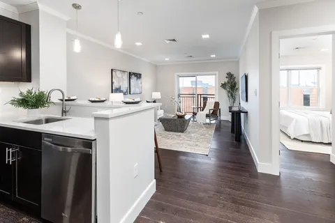 $599,000 | 320 Maverick Street, Unit 505, Boston, MA 02128