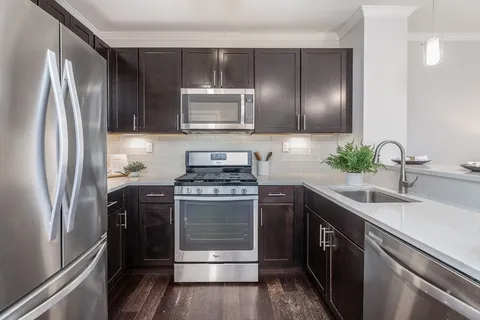 $599,000 | 320 Maverick Street, Unit 505, Boston, MA 02128