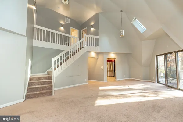 a view of entryway and hall