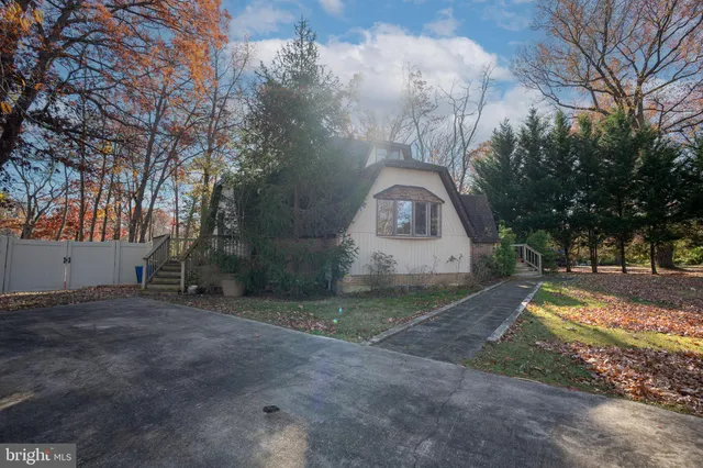 $635,000 | 811 Cedar Avenue, Essex, MD 21221