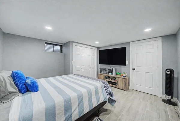 $489,999 | 581 Welter Drive, Wood Dale, IL 60191