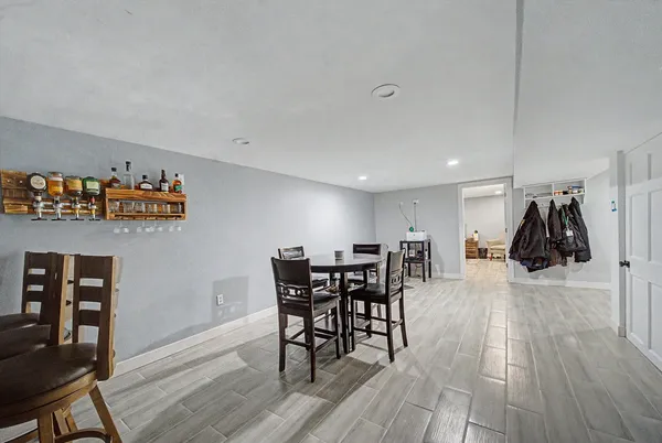 $489,999 | 581 Welter Drive, Wood Dale, IL 60191