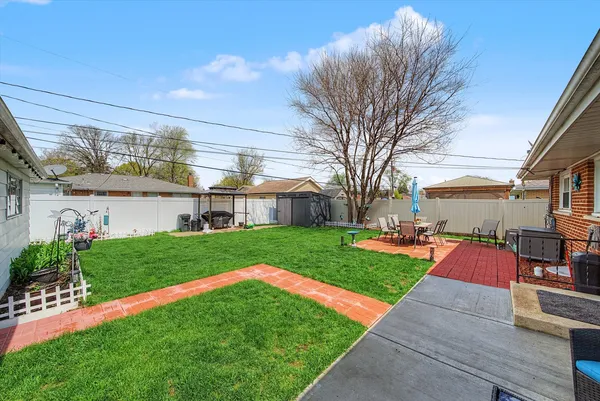 $489,999 | 581 Welter Drive, Wood Dale, IL 60191