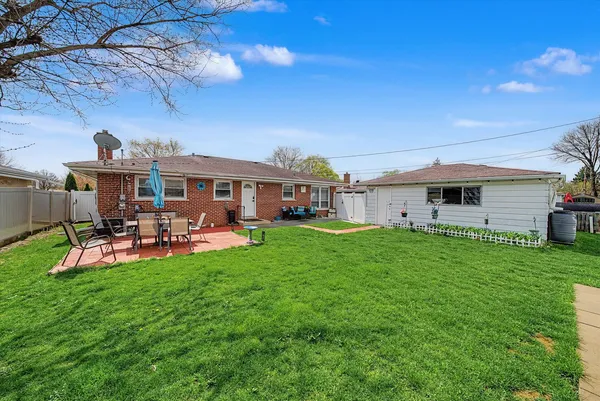 $489,999 | 581 Welter Drive, Wood Dale, IL 60191