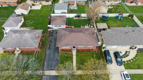 $489,999 | 581 Welter Drive, Wood Dale, IL 60191