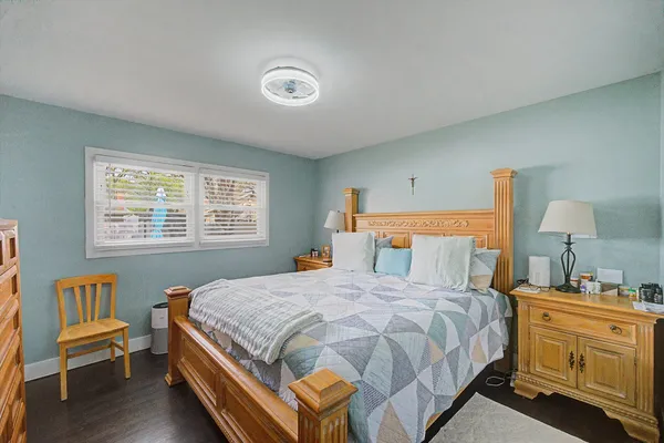 $489,999 | 581 Welter Drive, Wood Dale, IL 60191