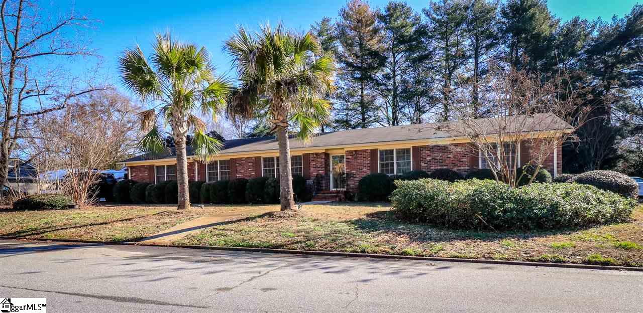 109 Boulder Road Greenville, SC 29607 - Photo 2 of 27 Gallery Image 2