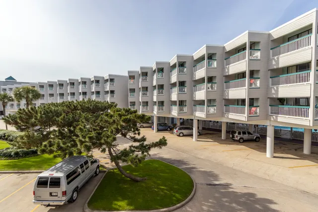$125,000 | 6102 Seawall Boulevard, Unit 140, Galveston, TX 77551