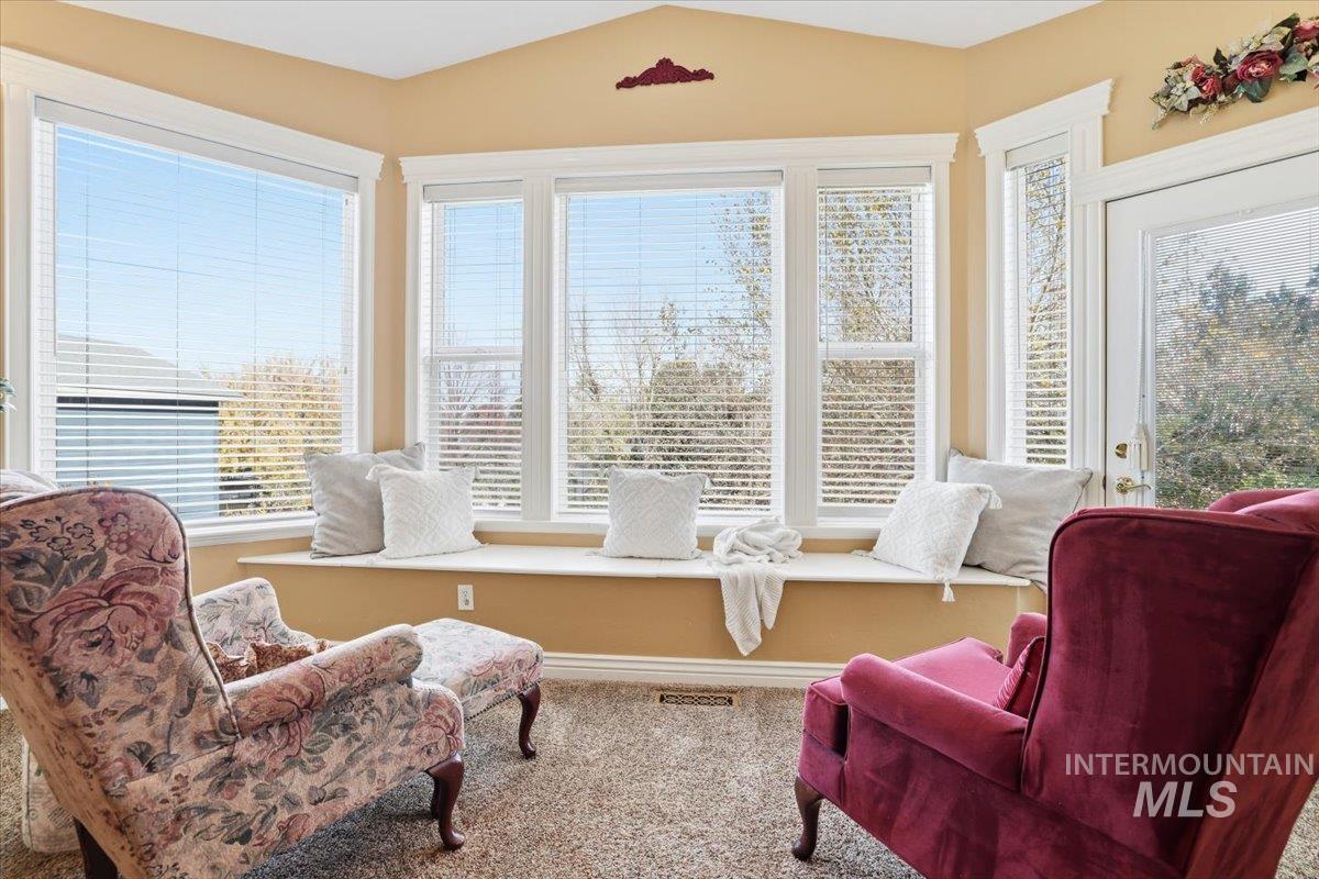 2676 South Velvet Falls Way Meridian, ID 83642 - Photo 17 of 49