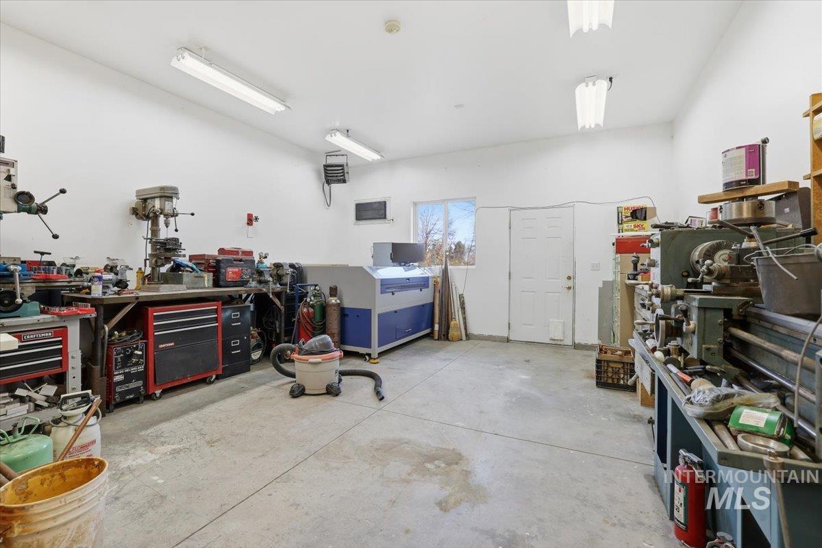 2676 South Velvet Falls Way Meridian, ID 83642 - Photo 33 of 49