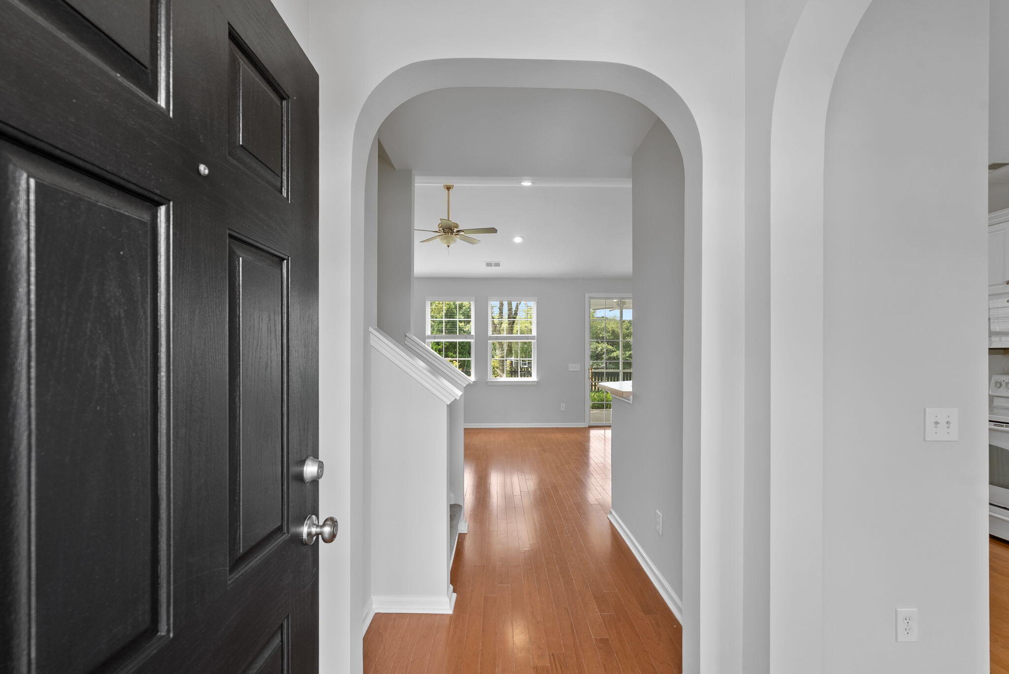 136 Gathering Island Road Summerville, SC 29485 - Photo 5 of 42 5-web-or-mls-BARCLAY MEDIA CO.-5