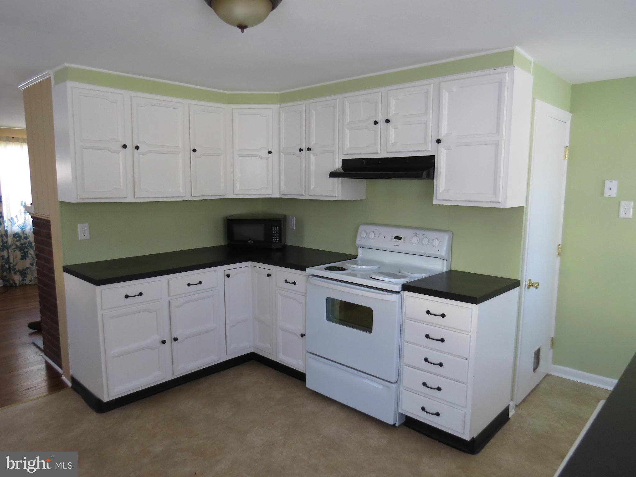 215 Maloney Road Elkton, MD 21921 - Photo 7 of 12 Kitchen