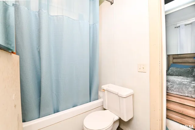 $105,000 | 2119 West Clarke Avenue, West Peoria, IL 61604