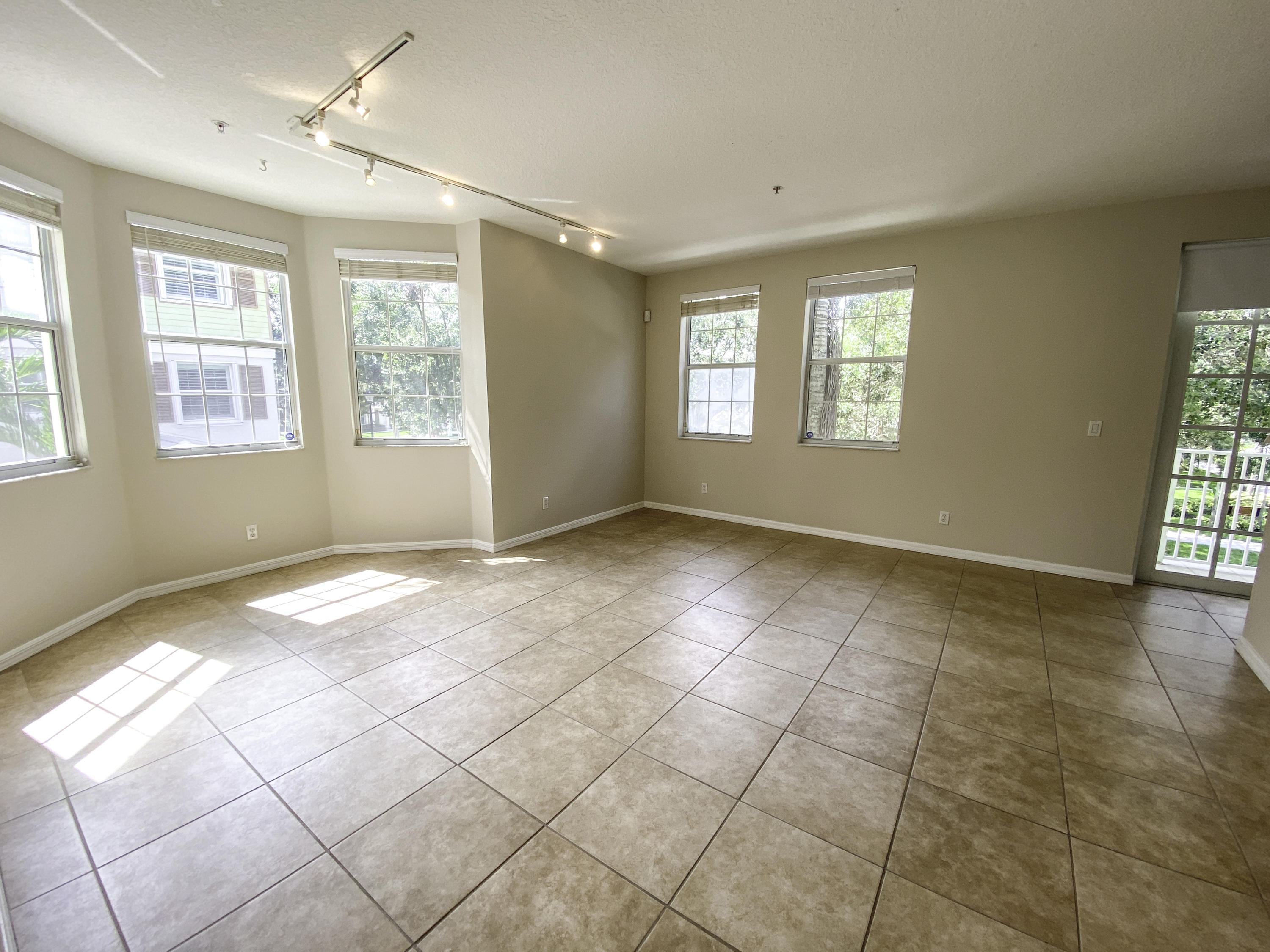 1480 Corbison Point Place Jupiter, FL 33458 - Photo 4 of 28 Living Room