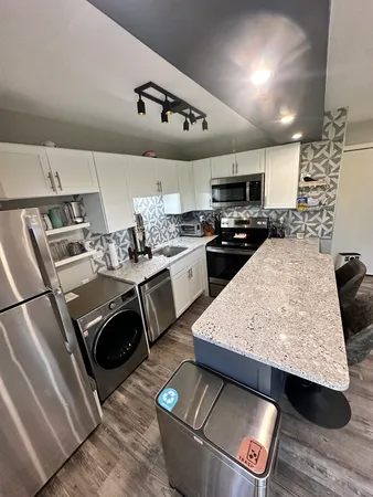 $79,900 | 46 Nassau Colony, Unit 9, Fox Lake, IL 60020