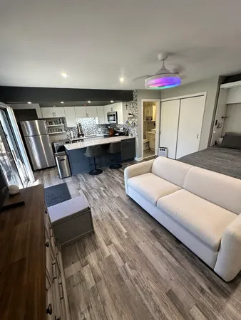 $79,900 | 46 Nassau Colony, Unit 9, Fox Lake, IL 60020